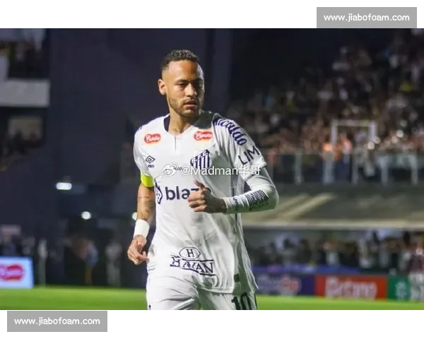 月薪 522 万！内马尔重返桑托斯魔鬼训练，保级生死战在即秀肌肉状态