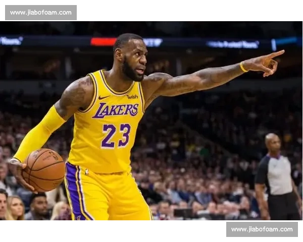 热火对决雷霆全场录像回放攻防博弈与关键时刻解析赛季焦点之战球星表现盘点